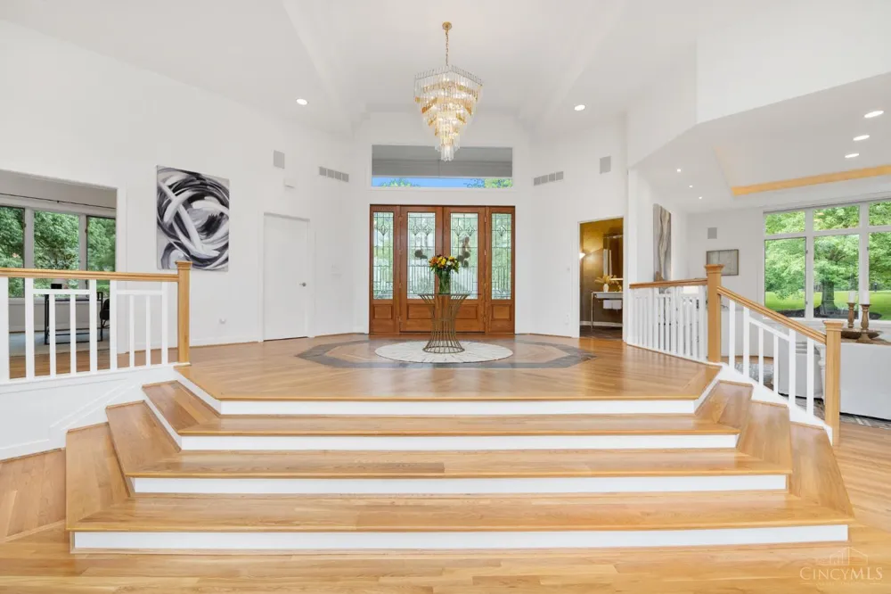 5035 Taft Place Indian Hill, OH 45243