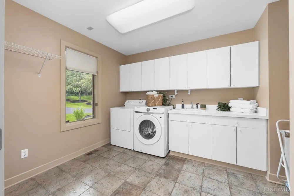 5035 Taft Place Indian Hill, OH 45243