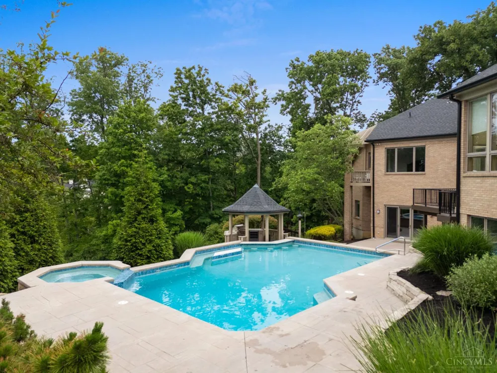 5035 Taft Place Indian Hill, OH 45243