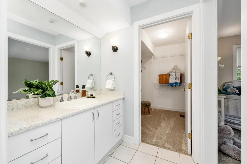 5035 Taft Place Indian Hill, OH 45243