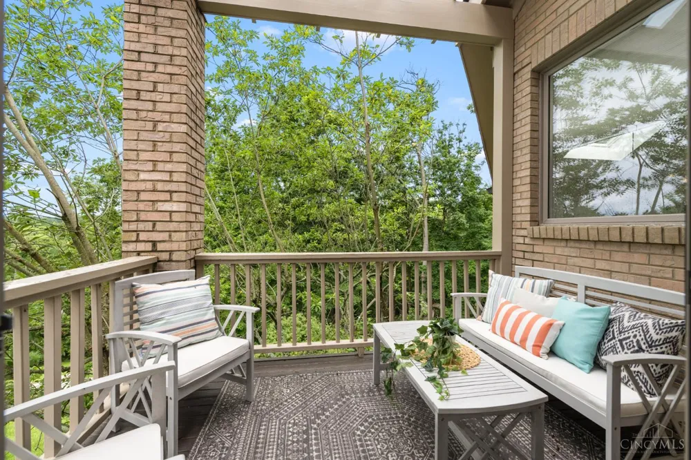 5035 Taft Place Indian Hill, OH 45243