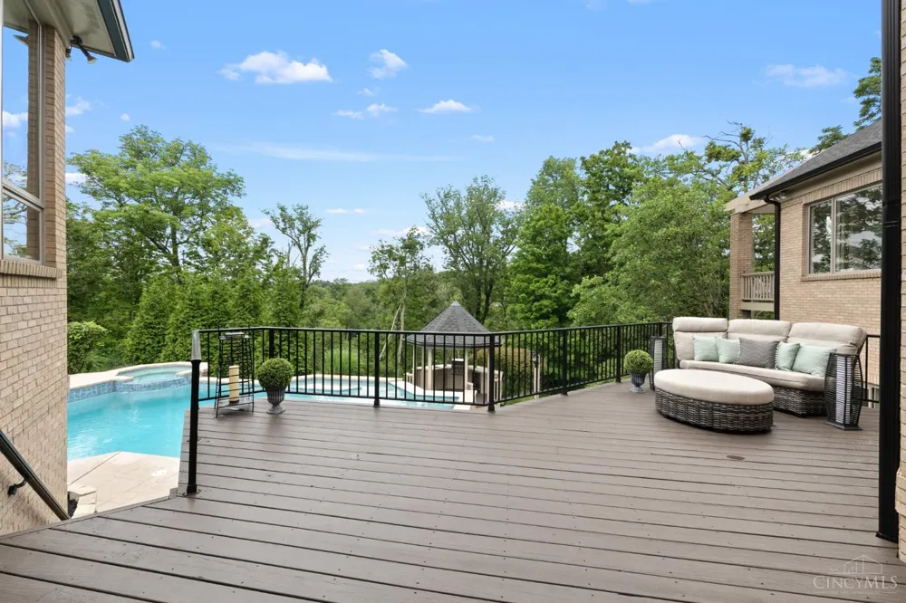 5035 Taft Place Indian Hill, OH 45243