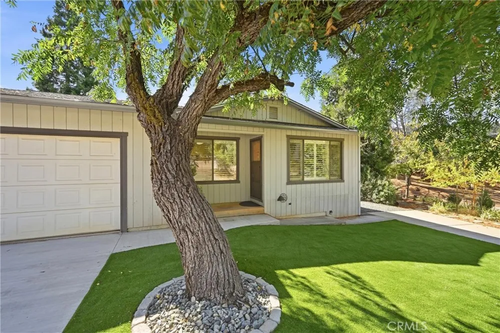 9815 Siskiyou Court Kelseyville, CA 95451