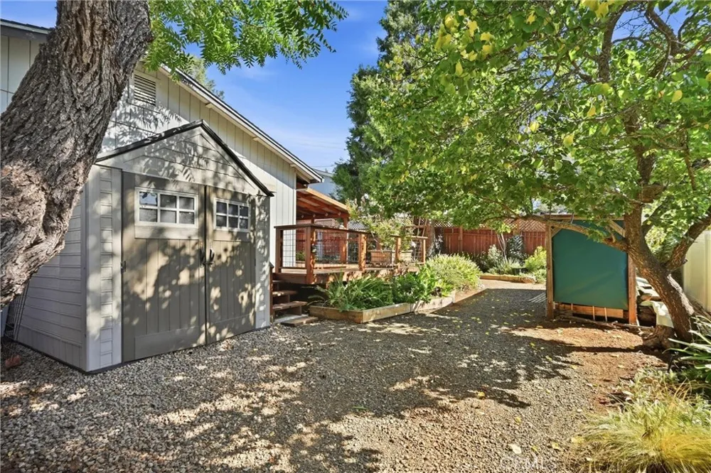 9815 Siskiyou Court Kelseyville, CA 95451