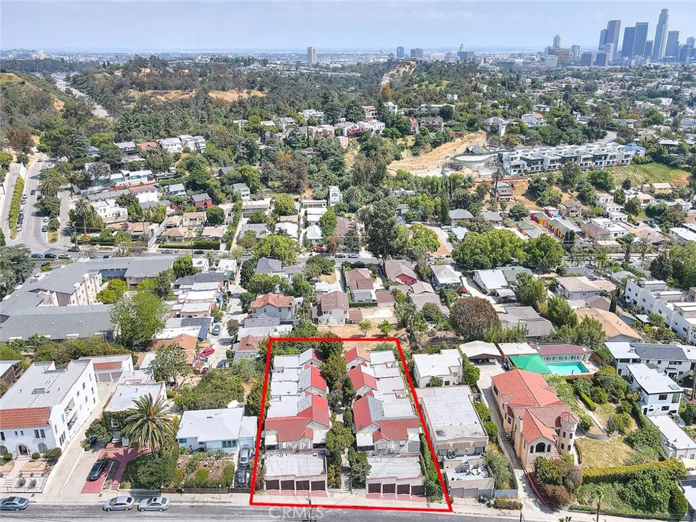 1752 Lucretia Avenue Los Angeles, CA 90026