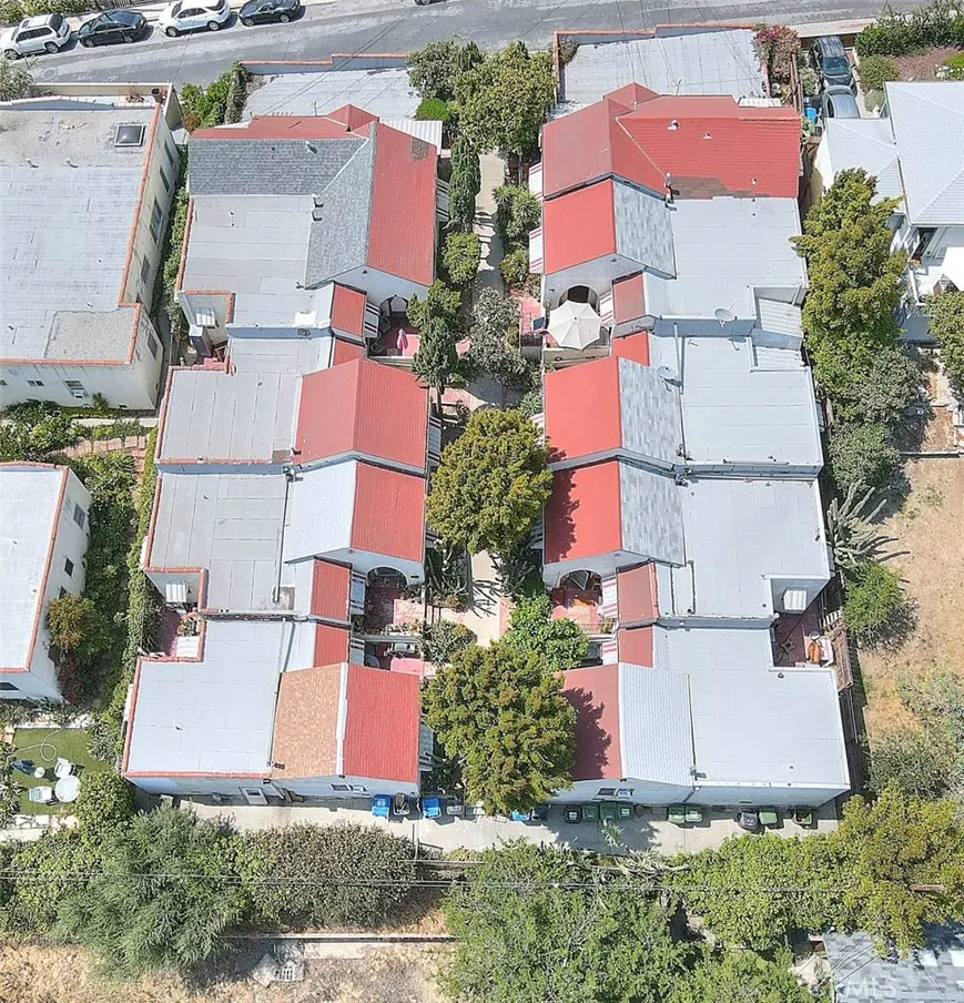 1752 Lucretia Avenue Los Angeles, CA 90026
