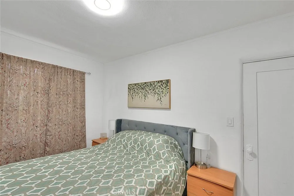 1752 Lucretia Avenue Los Angeles, CA 90026