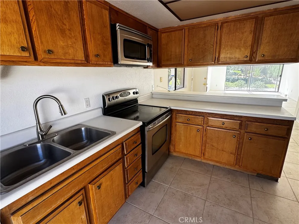 5798 Los Coyotes Drive Palm Springs, CA 92264