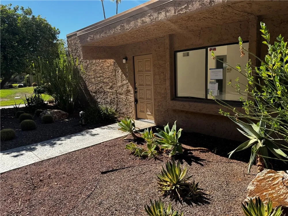 5798 Los Coyotes Drive Palm Springs, CA 92264