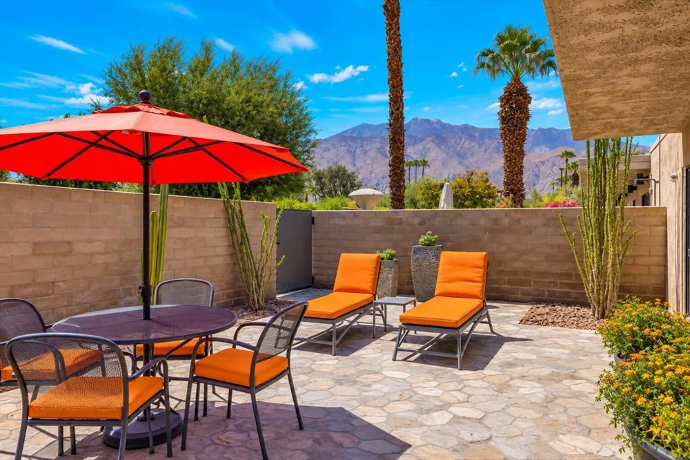 1854 E Chia Road Palm Springs, CA 92262