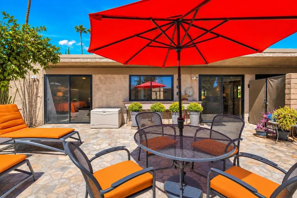 1854 E Chia Road Palm Springs, CA 92262