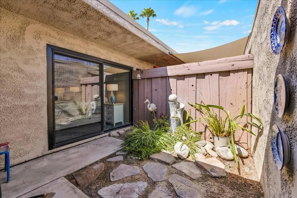 1854 E Chia Road Palm Springs, CA 92262