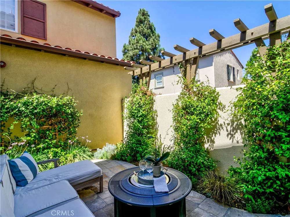 70 Clouds Irvine, CA 92603