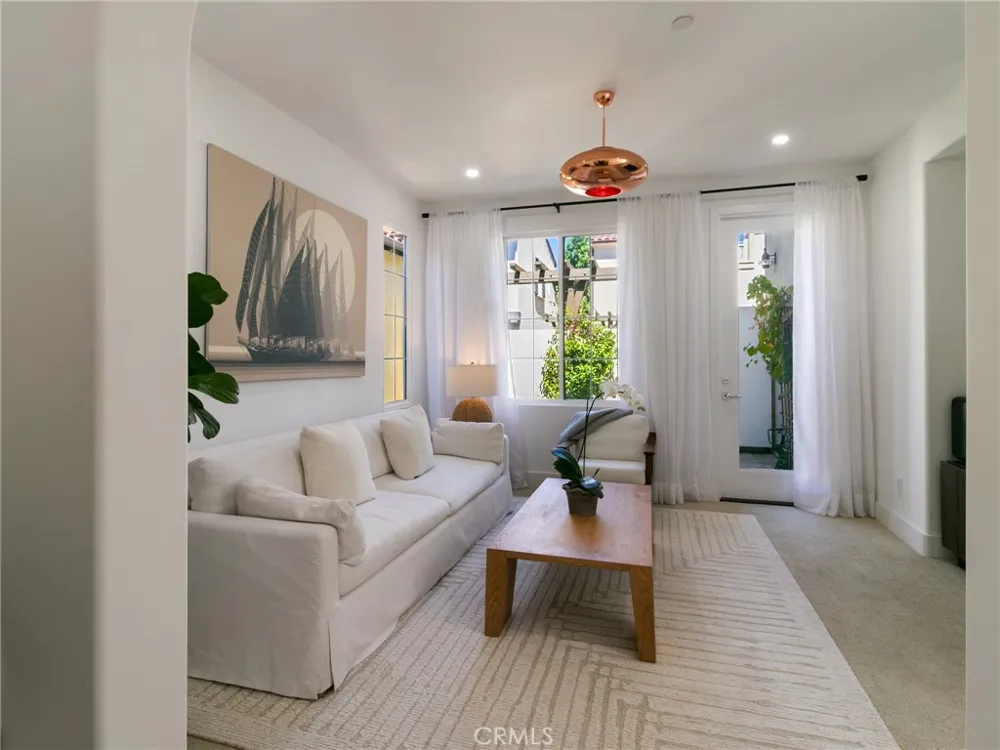 70 Clouds Irvine, CA 92603