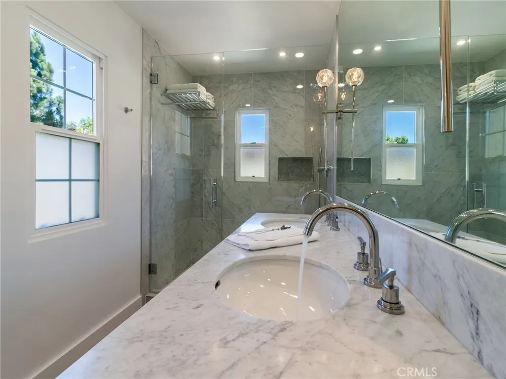 70 Clouds Irvine, CA 92603