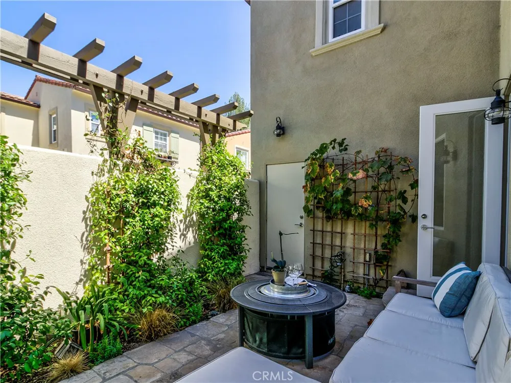 70 Clouds Irvine, CA 92603