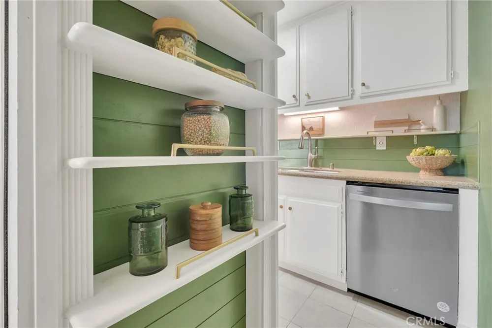 814 Camino Real #101 Redondo Beach, CA 90277