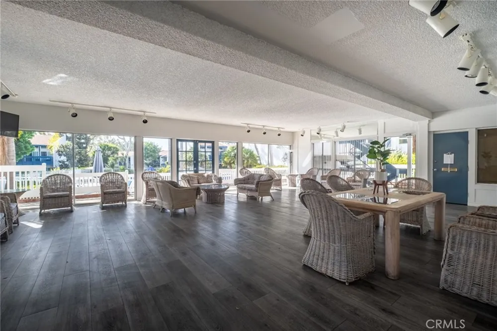 814 Camino Real #101 Redondo Beach, CA 90277