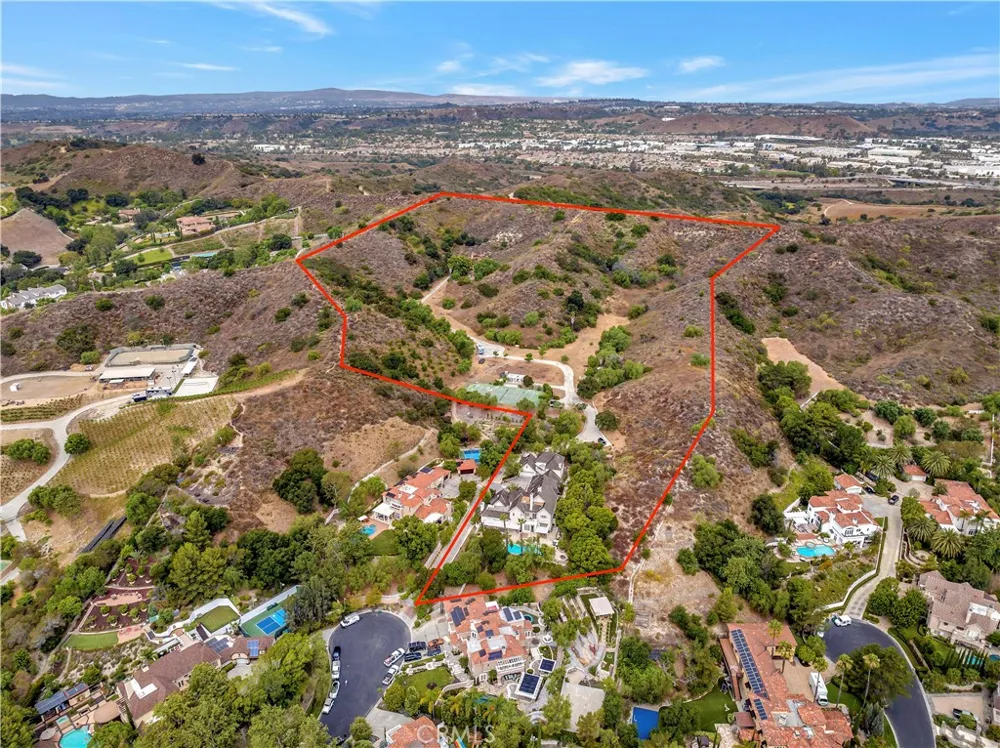 2 Via Terracaleta Coto de Caza, CA 92679