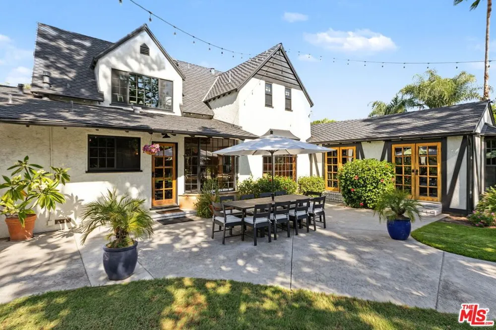 1752 Riverside Drive Glendale, CA 91201