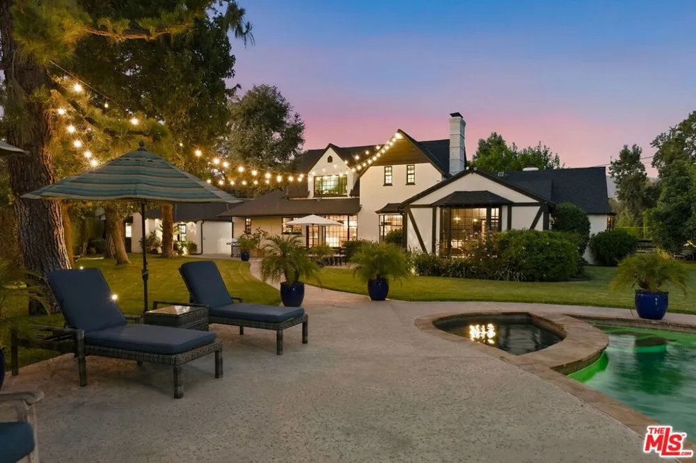 1752 Riverside Drive Glendale, CA 91201