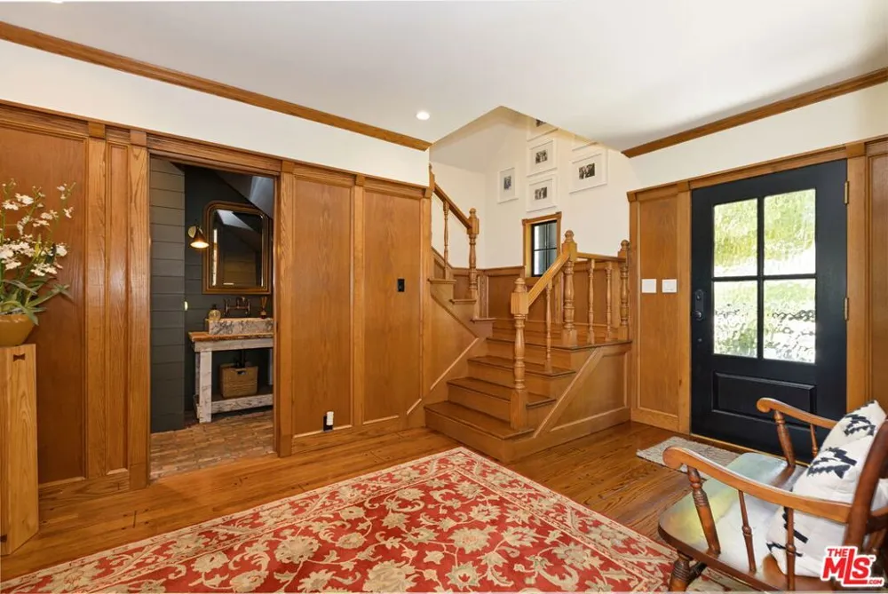 1752 Riverside Drive Glendale, CA 91201