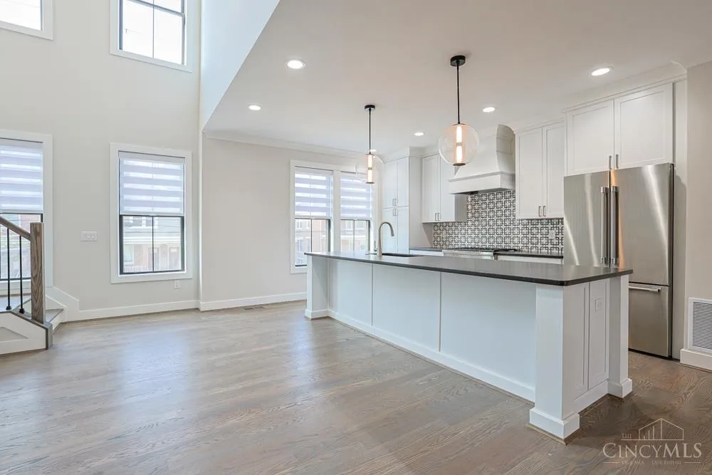2916 Robertson Avenue Cincinnati, OH 45209