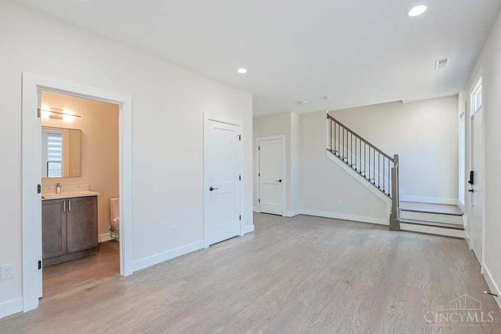 2916 Robertson Avenue Cincinnati, OH 45209