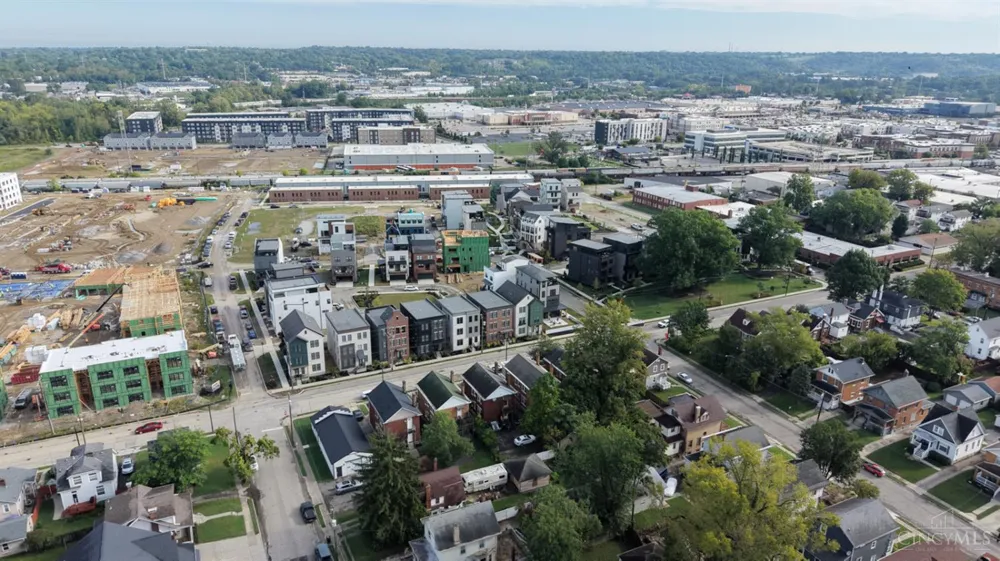 2916 Robertson Avenue Cincinnati, OH 45209