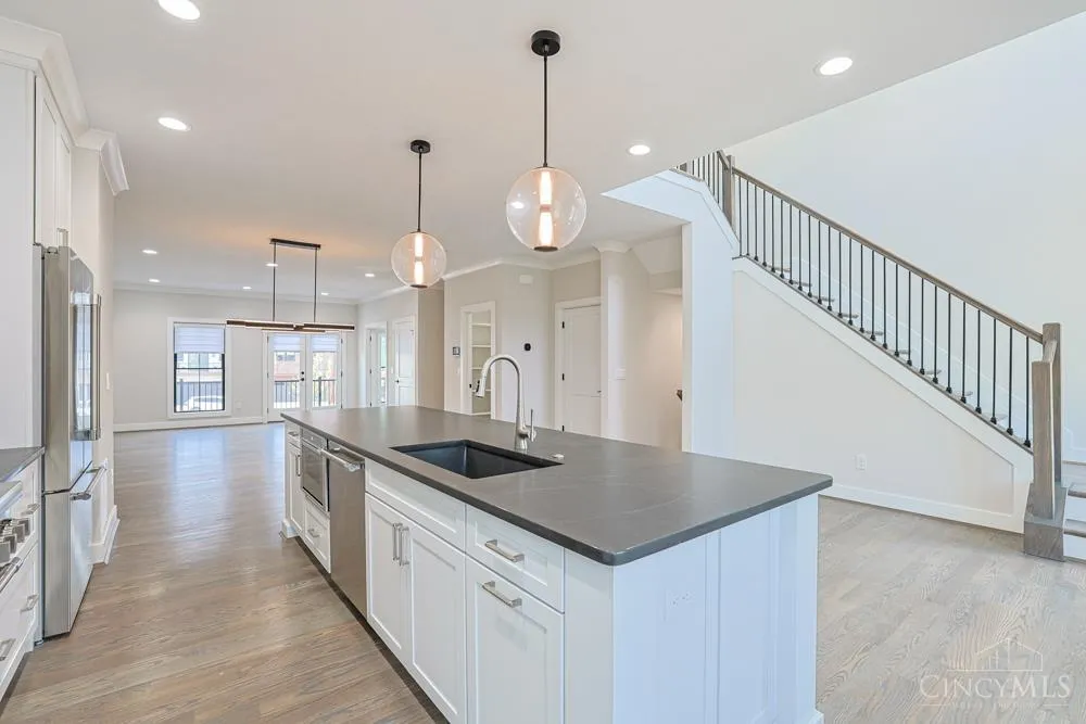 2916 Robertson Avenue Cincinnati, OH 45209