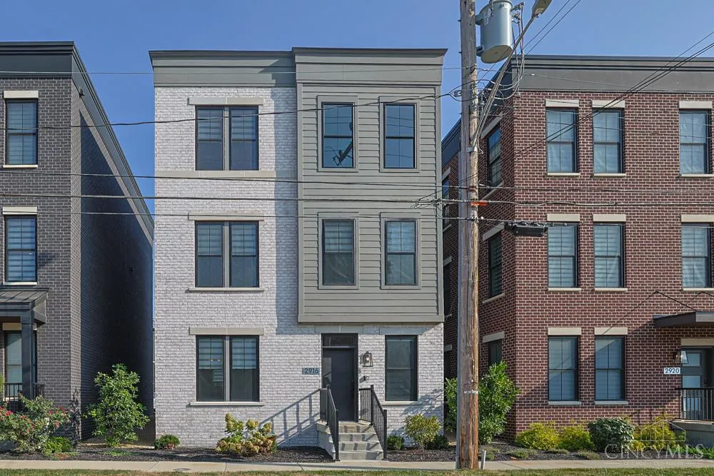 2916 Robertson Avenue Cincinnati, OH 45209