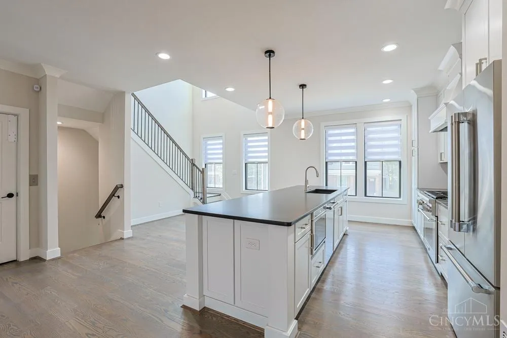 2916 Robertson Avenue Cincinnati, OH 45209