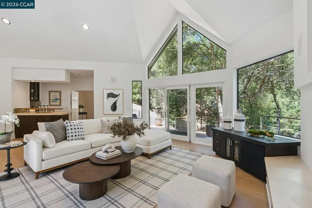 11 Redwood Cir Lafayette, CA 94549