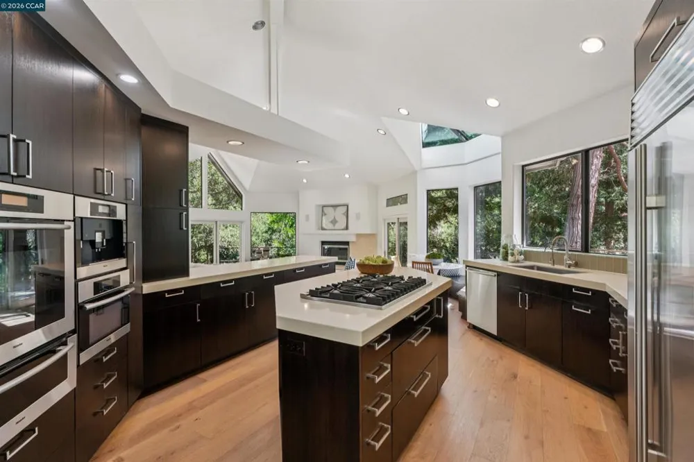 11 Redwood Cir Lafayette, CA 94549