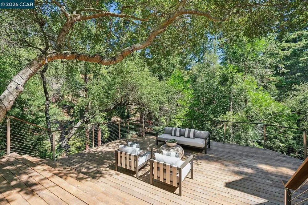 11 Redwood Cir Lafayette, CA 94549
