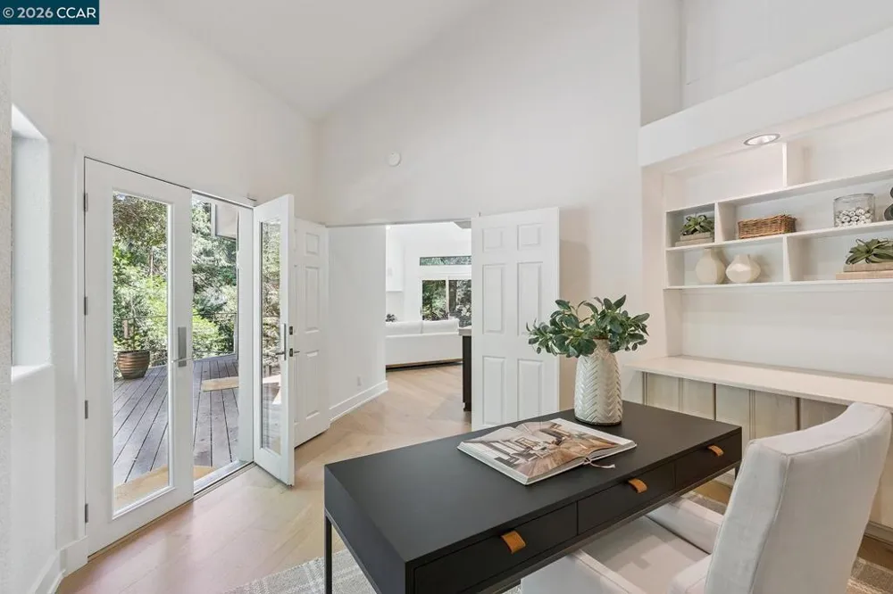 11 Redwood Cir Lafayette, CA 94549