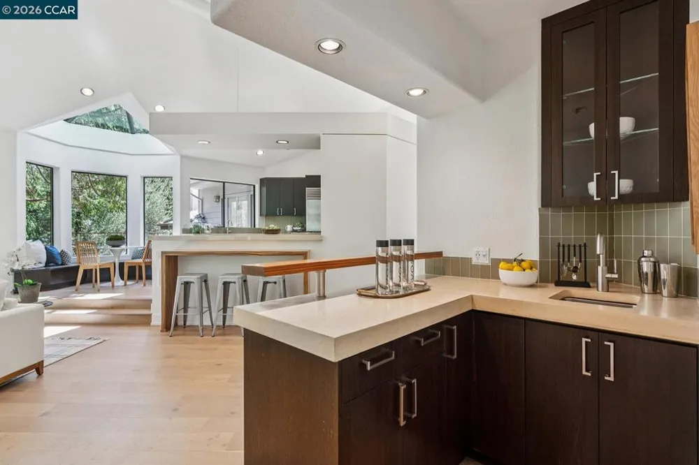 11 Redwood Cir Lafayette, CA 94549