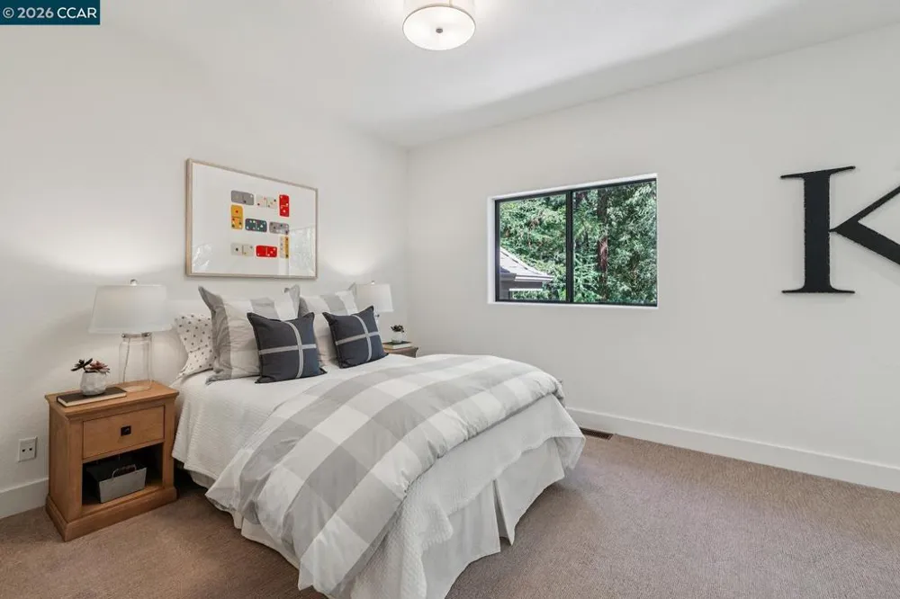 11 Redwood Cir Lafayette, CA 94549