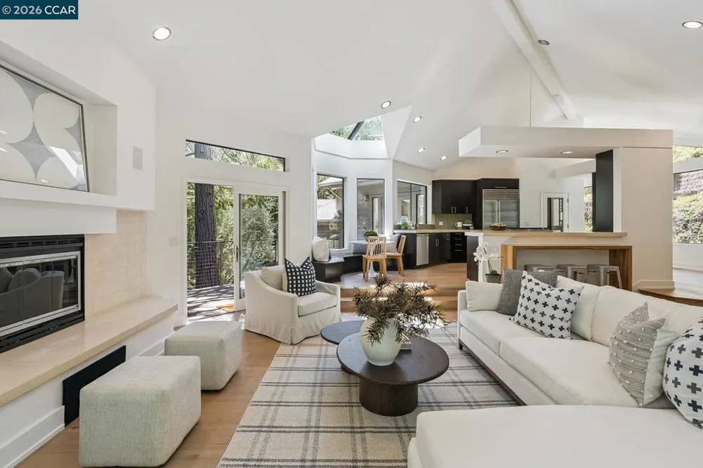 11 Redwood Cir Lafayette, CA 94549