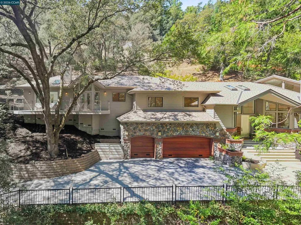11 Redwood Cir Lafayette, CA 94549