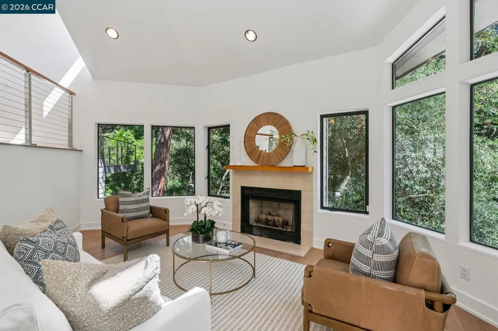 11 Redwood Cir Lafayette, CA 94549
