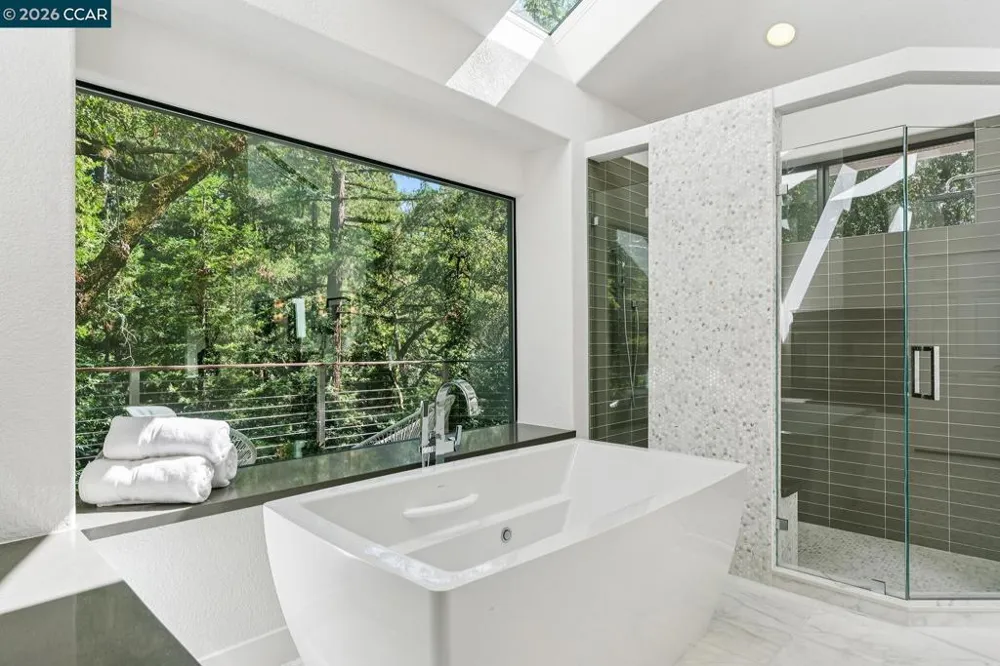 11 Redwood Cir Lafayette, CA 94549