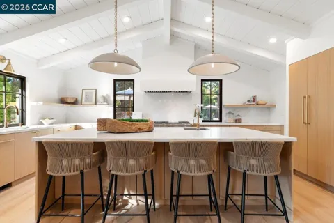 2431 Alamo Glen