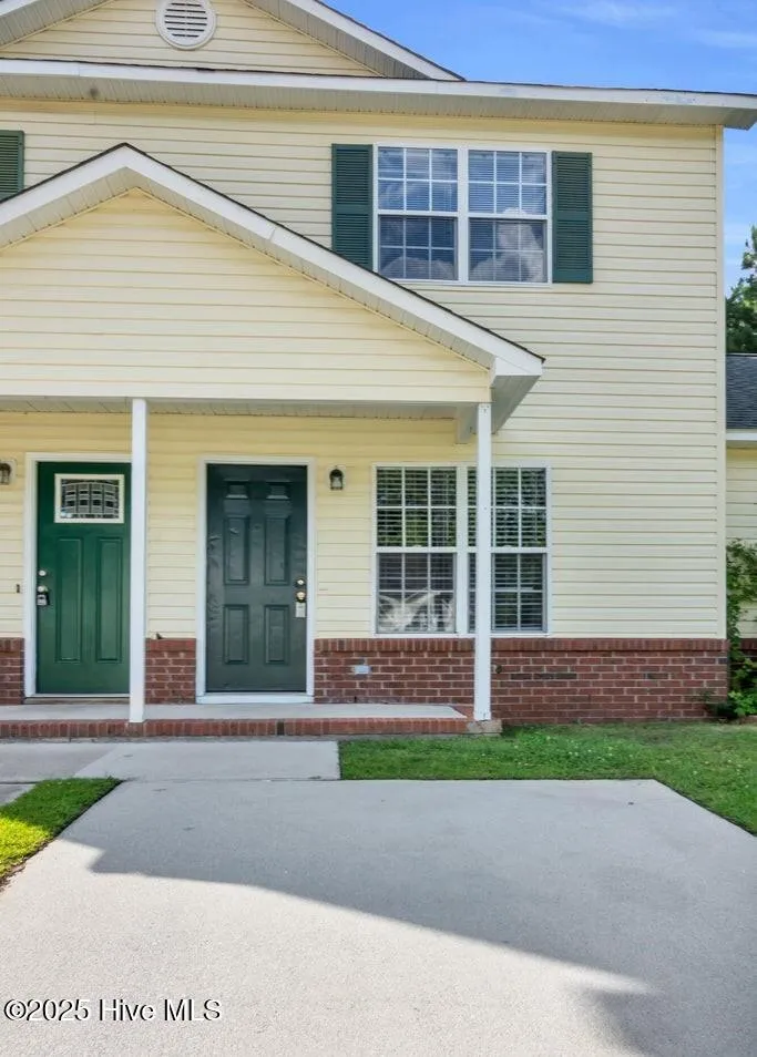 2033 Brandymill Lane Jacksonville, NC 28546