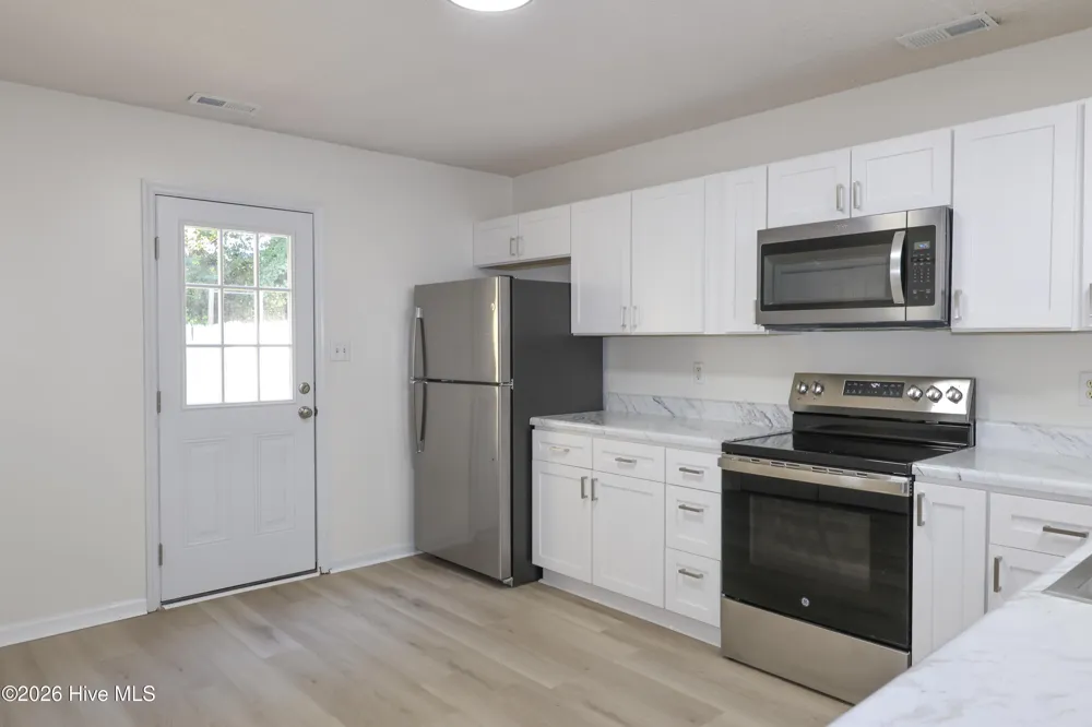 2033 Brandymill Lane Jacksonville, NC 28546