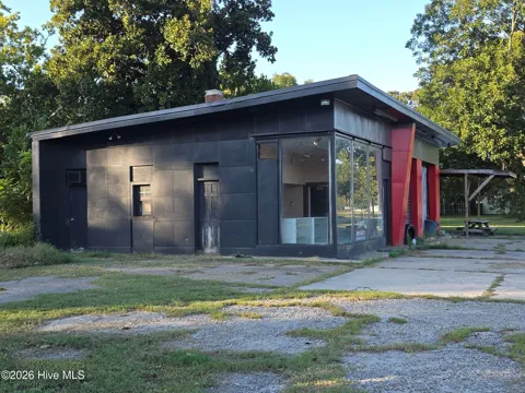 5541 Columbia Highway