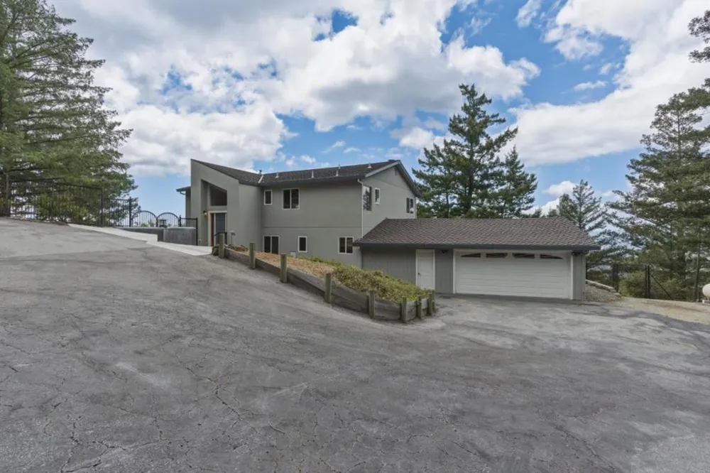 27510 Loma Prieta Way Los Gatos, CA 95033