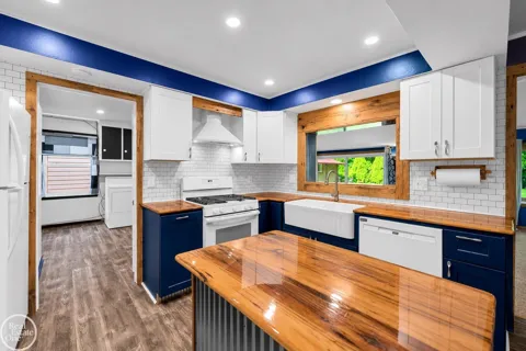 52161 Brentwood Drive