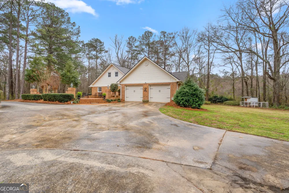 732 Bass RD Macon, GA 31210