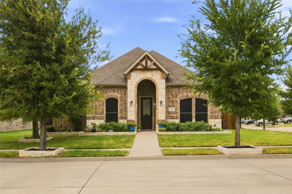 1612 Tyler Street Waxahachie, TX 75165
